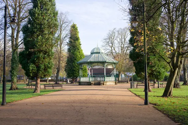 Matlock, Derbyshire, İngiltere 'deki kasaba ve park yeri.