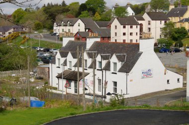 Portree 'deki binalar, Skye Adası, İskoçya