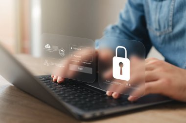 Siber Güvenlik Giriş ve Güvenli İnternet Erişimini Korudu, Veri Koruması için dizüstü bilgisayar ağı kullanan iş adamı, dijital dünyada güvenli giriş ve veri korumanın önemi.