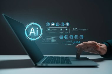 İnsanlar, günlük yaşamlarında yapay zeka otomasyonunu, verileri analiz etmek ve önceliklerini belirlemek için kullanırlar. İşlerinin verimliliğini ve gelecekteki teknolojilerini geliştirmek için otomasyonları kullanırlar..