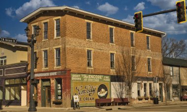 Tipp City Ohio 'da Gem City Dondurma reklam panosu ABD 2025