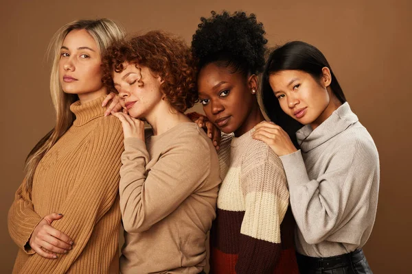 Studio Shot Multicultural Beautiful Girls Natural Skin Posing — Stock Photo, Image
