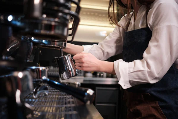 Close Barista Preparing Milk Coffee Espresso Machine Coffee Shop — Stock Photo, Image