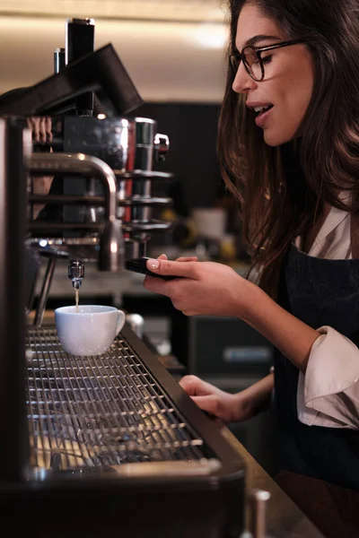 Profile Barista Making Coffee Coffee Machine Cafeteria — Stock Photo, Image
