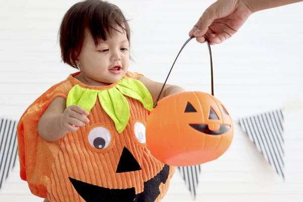 Cute Baby Girl Kid Dressing Orange Fancy Halloween Pumpkin Costume — Stock Photo, Image
