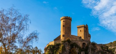 Muhteşem ortaçağ şatosu Foix, Ariege, Occitanie, Fransa