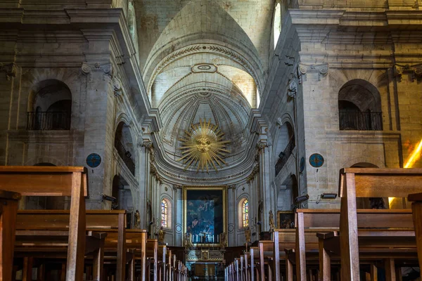 Interior Iglesia San Etienne Centro Ciudad Uzes Gard Cevennes Occitanie — Foto de Stock