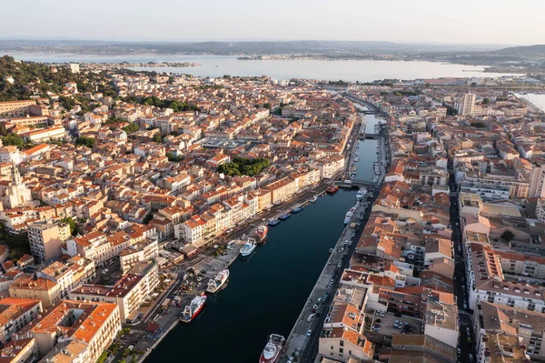 Gündoğumunda Fransa Nın Occitanie Şehrinde Sete Şehrinin Hava Panoramiği — Stok fotoğraf