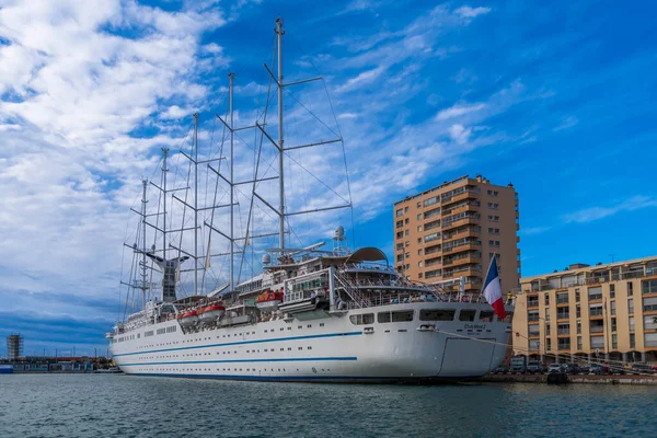 Круизный Корабль Club Med Набережной Алжира Сете Окситании Франция — стоковое фото