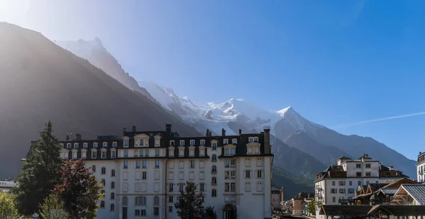 Mont Blanc Önündeki Alp Müzesi Alplerin Zirveleri Chamonix Haute Savoie — Stok fotoğraf