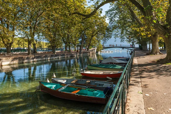 Quai Jules Philippe Canal Ombre Des Platanes Des Bateaux Sur — Photo