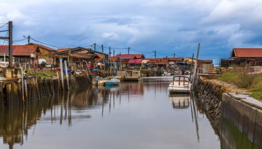 Arcachon havzasındaki istiridye çiftlikleri Gironde, Yeni Aquitaine, Fransa