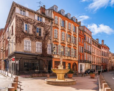 Saintes Scarbes Meydanı 'ndaki Diana heykeli Toulouse, Occitanie, Fransa