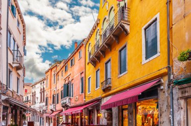 Venedik, Veneto, İtalya 'da tipik ve temsili bir cadde