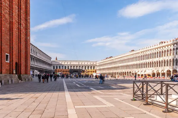 Praça São Marcos Seus Turistas Vendedores Ambulantes Veneza Veneto Itália Fotografias De Stock Royalty-Free