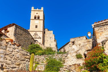 Eus 'un güzel bir köyü, Katalonya' da, Pirenes Orientales, Occitanie, Fransa