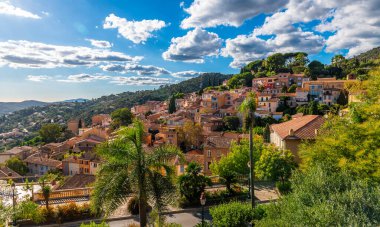 Ortaçağ Bormes-les-Mimosas köyü, Var, Provence, Fransa.