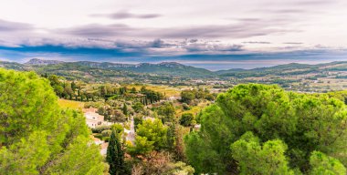 Var manzarası ve La Ciotat calanques uzakta, Var, Provence, Fransa