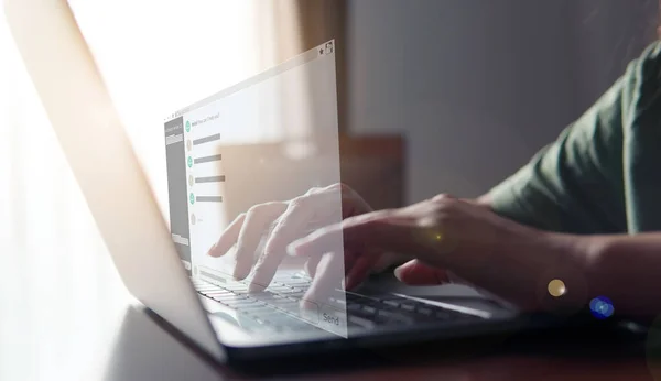 Yapay Zeka 'nın teknolojisi ve yapay zeka uygulaması kullanan insanları sohbet ve kontrol teknolojisi, daha ileri düzeyde otomatik zeka..