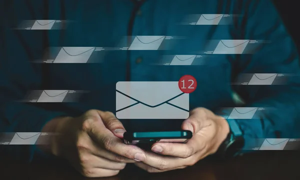 Kurye ve posta kutusu alarm simgesini, e- posta gönderimini ve sözleşmeyi çevrimiçi kabul et.