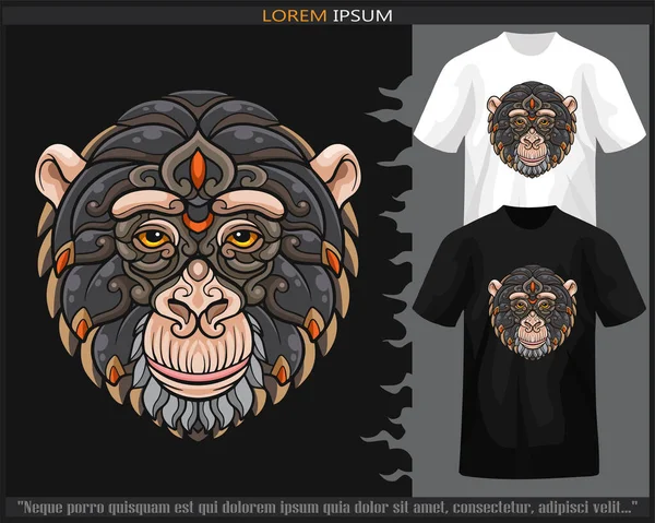 黒と白のTシャツに隔離されたカラフルな猿の頭曼荼羅の芸術 — ストックベクタ