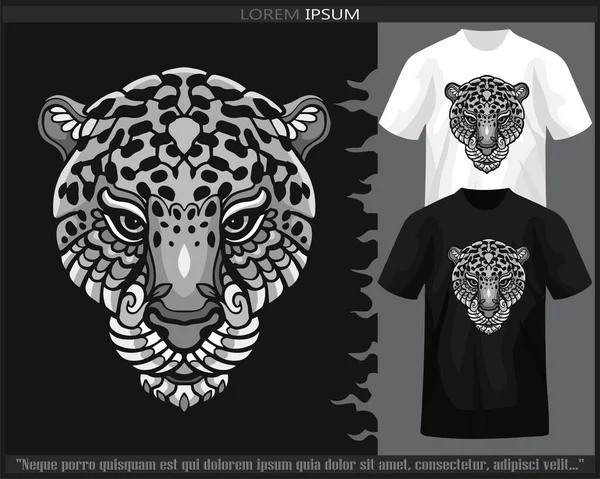 Monochrome Farbe Leopardenkopf Mandala Kunst Isoliert Auf Schwarz Weißem Shirt — Stockvektor
