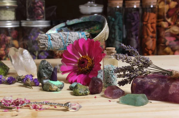 Dried Flowers Crystal Chakra Stones Meditation Altar Shallow Dof — Foto Stock