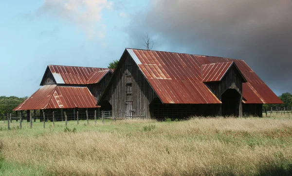 イーストTxの農村農場の歴史的な納屋 — ストック写真