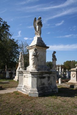 Jefferson, Teksas 'ta bulunan tarihi mezarlık heykelleri