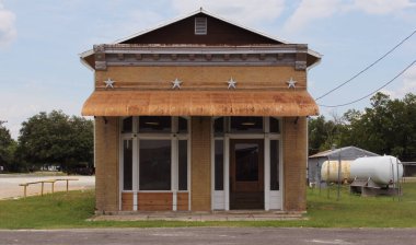 Şehir merkezindeki Weir, TX 'te Tarihi Bina