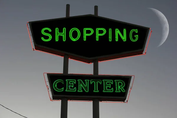 Vintage Neon Shopping Center Zarejestruj Się Nocy Crescent Moon Tle — Zdjęcie stockowe