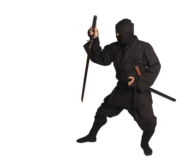 Ninja Dövüş Sanatları Üniforması Giyen Asyalı Adam Beyaz Arkaplanda Zole — Stok fotoğraf