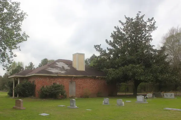 stock image Kilgore TX - March 24, 2024: Kilgore Memorial Gardens Cemetery on Cloudy Day Located in Kilgore Texas