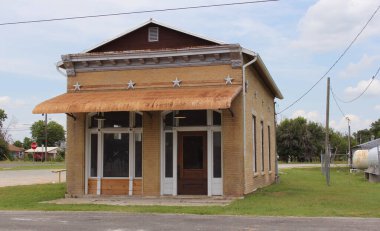 Şehir merkezindeki Weir, TX 'te Tarihi Bina