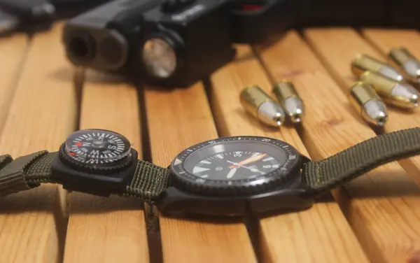 Masada Pusula ve Silahla Askeri İzleme