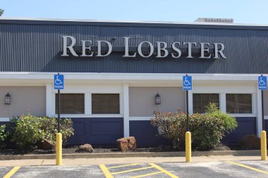 Tyler, TX -07 Haziran 2024: Terk Edilmiş Kırmızı Istakoz Restoranı Tyler Teksas 'ta