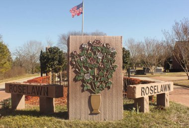 Tyler TX - 12 Ocak 2025: Roselawn Mezarlığı Tyler Texas 'ta