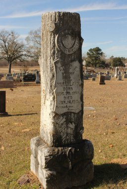 Flint TX - 16 Ocak 2025: Flint Teksas 'taki Tarihi Şehir Mezarlığında Tarihi Mezar Taşı