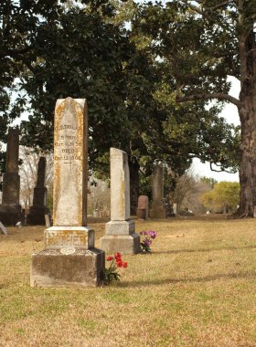 Bullard TX - 6 Mart 2025: Kırsal Doğu TX 'teki Tarihi Larissa Mezarlığı. Bullard exas yakınlarında yer alıyor.