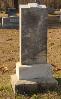 Bullard TX - 16 Ocak 2025: Bullard Teksas 'taki Tarihi Şehir Mezarlığında Tarihi Mezar Taşı