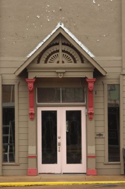 Tarihi Bina Ayrıntıları Gladewater Texas şehir merkezinde yer almaktadır.