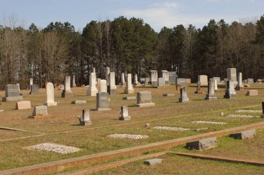 Troup TX - 12 Mart 2025: Troup, Teksas dışındaki Tarihi Henry Şapel Mezarlığı