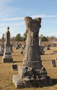 Flint TX - 16 Ocak 2025: Flint Teksas 'taki Tarihi Şehir Mezarlığında Tarihi Mezar Taşı