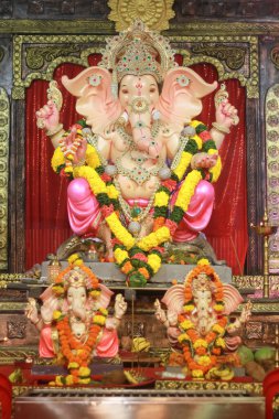 Lord Ganapati Idol 'un fotoğrafı, Mutlu Ganesh Chaturthi.