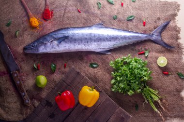 Kral balığı aynı zamanda İspanyol uskumrusu olarak da bilinir. Deniz ürünleri yaygın olarak kullanılır..