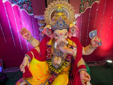 Lord Ganapati Idol 'un fotoğrafı, Mutlu Ganesh Chaturthi.