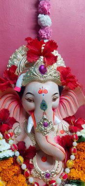Lord Gauri Ganapati Idol 'un fotoğrafı, Mutlu Ganesh Chaturthi.