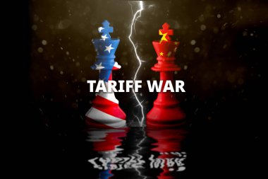 Satranç kralının üzerinde ABD ve Çin bayrakları var. 3D görüntü Çin gümrük vergisi krizine karşı.