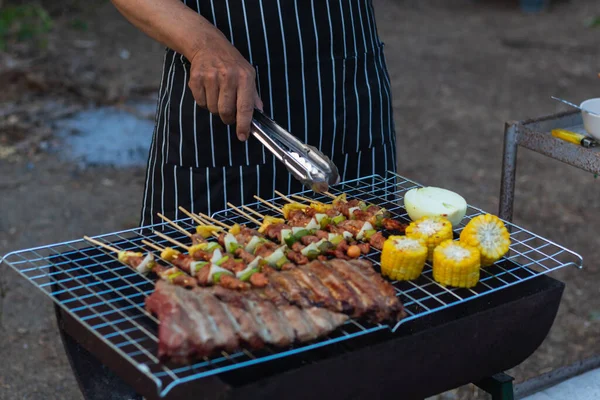 Carne Pinchos Ingredientes Para Fiesta Barbacoa Colocan Parrilla Para Cocinar —  Fotos de Stock