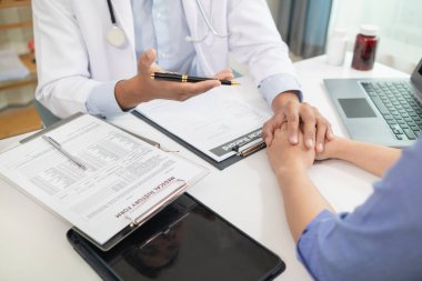 Hasta doktor ve hemşire hastanede birlikte çalışıyorlar. Tıbbi konsept. Sağlık ve Sağlık Hizmetleri.